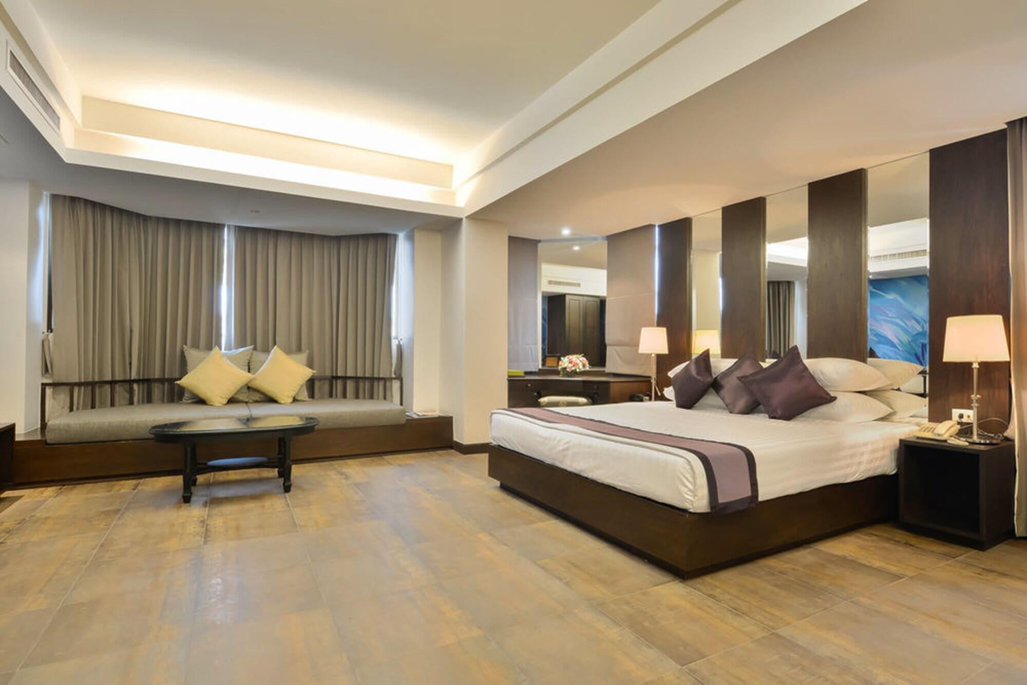 The Grand Sathorn Bangkok Exterior foto