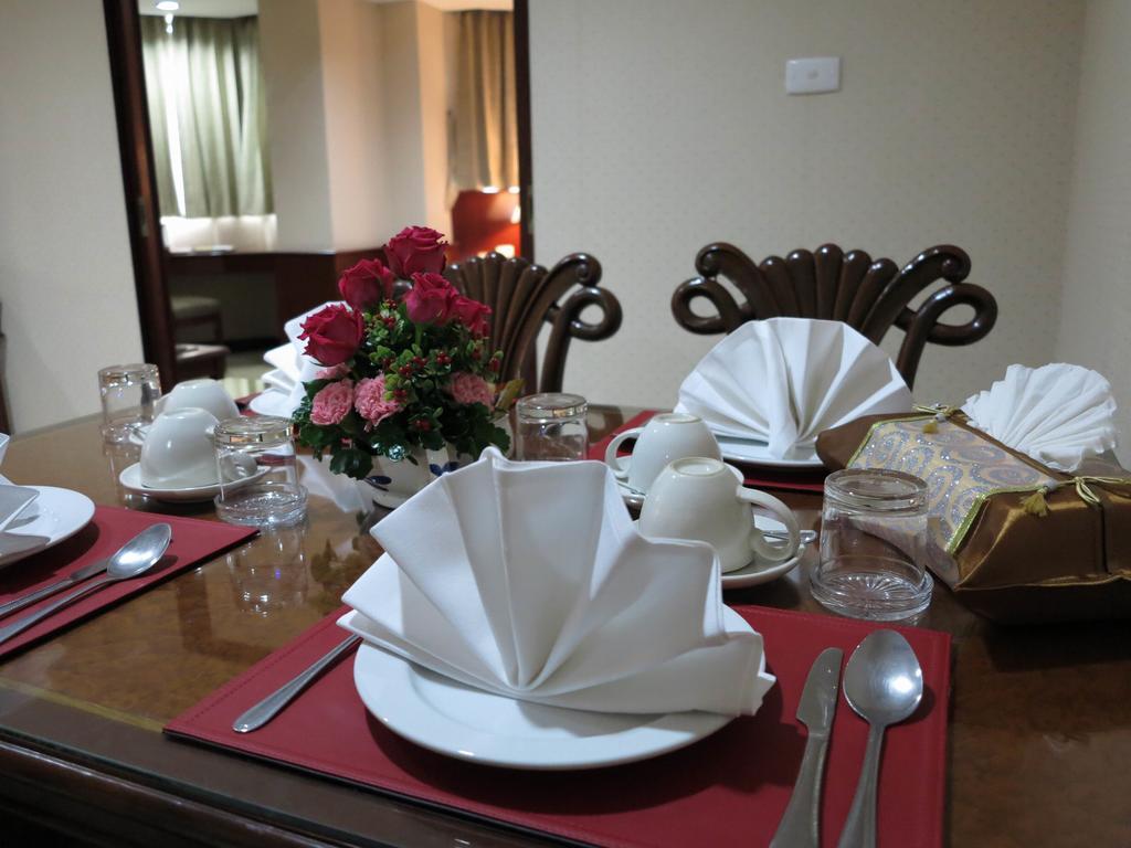 The Grand Sathorn Bangkok Exterior foto